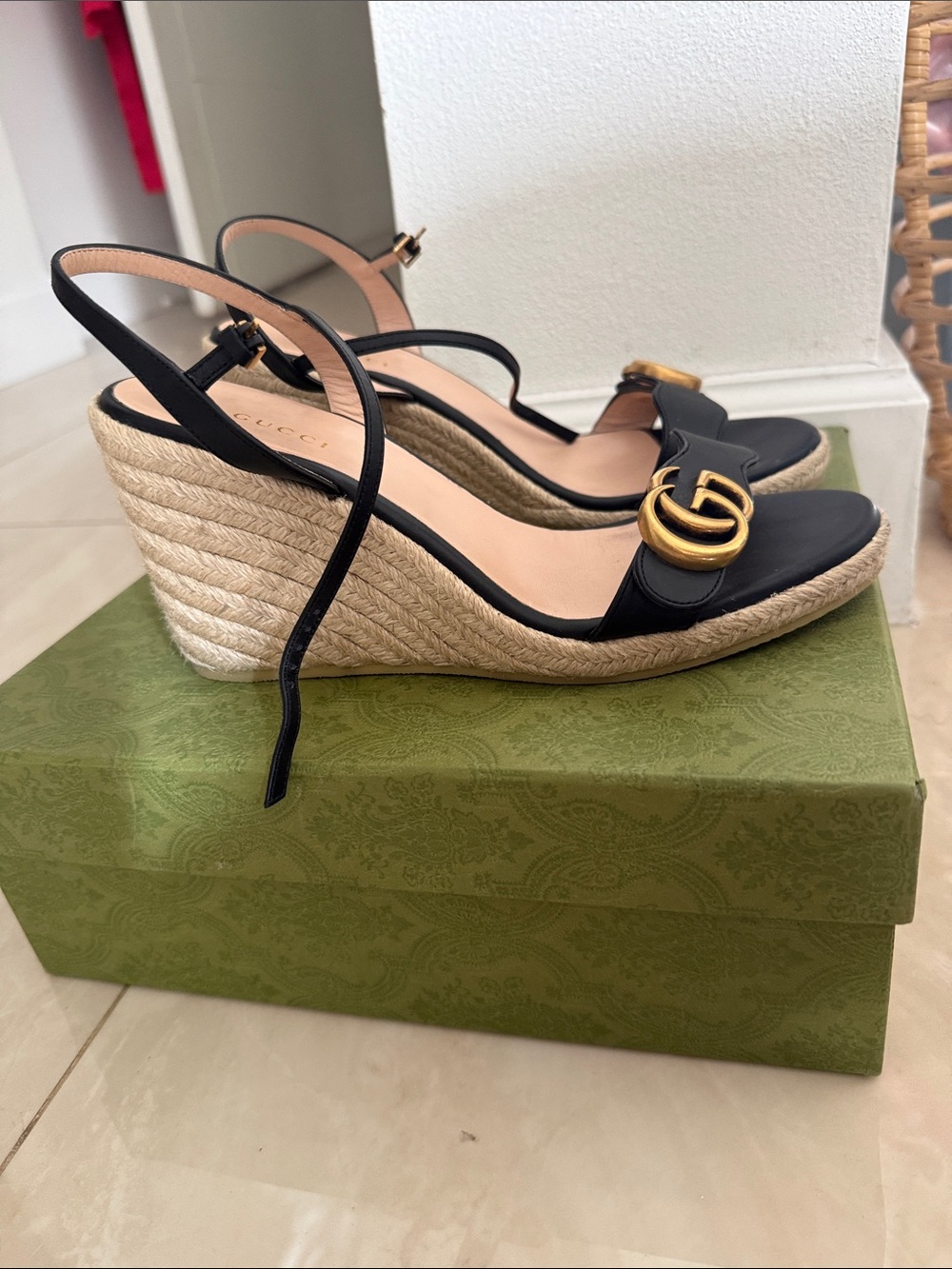 Authentic Gucci wedges Black Leather Ankle-Strap Sandals, Gold Buckle. Size 39.5